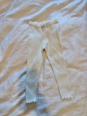 Zara: Kids Ribbed Leggings in Cream- 5T